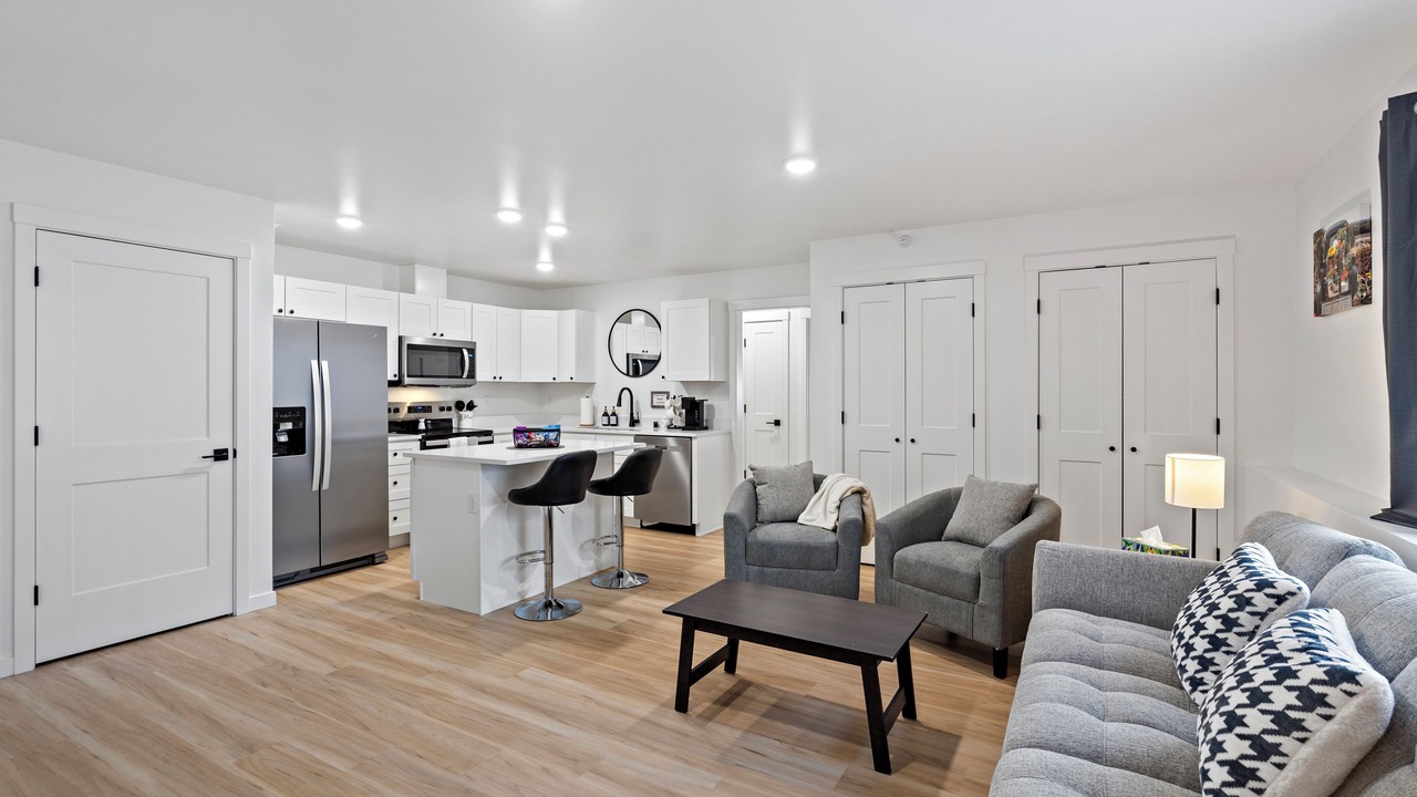 Photo of Livingroom in Eagle River
