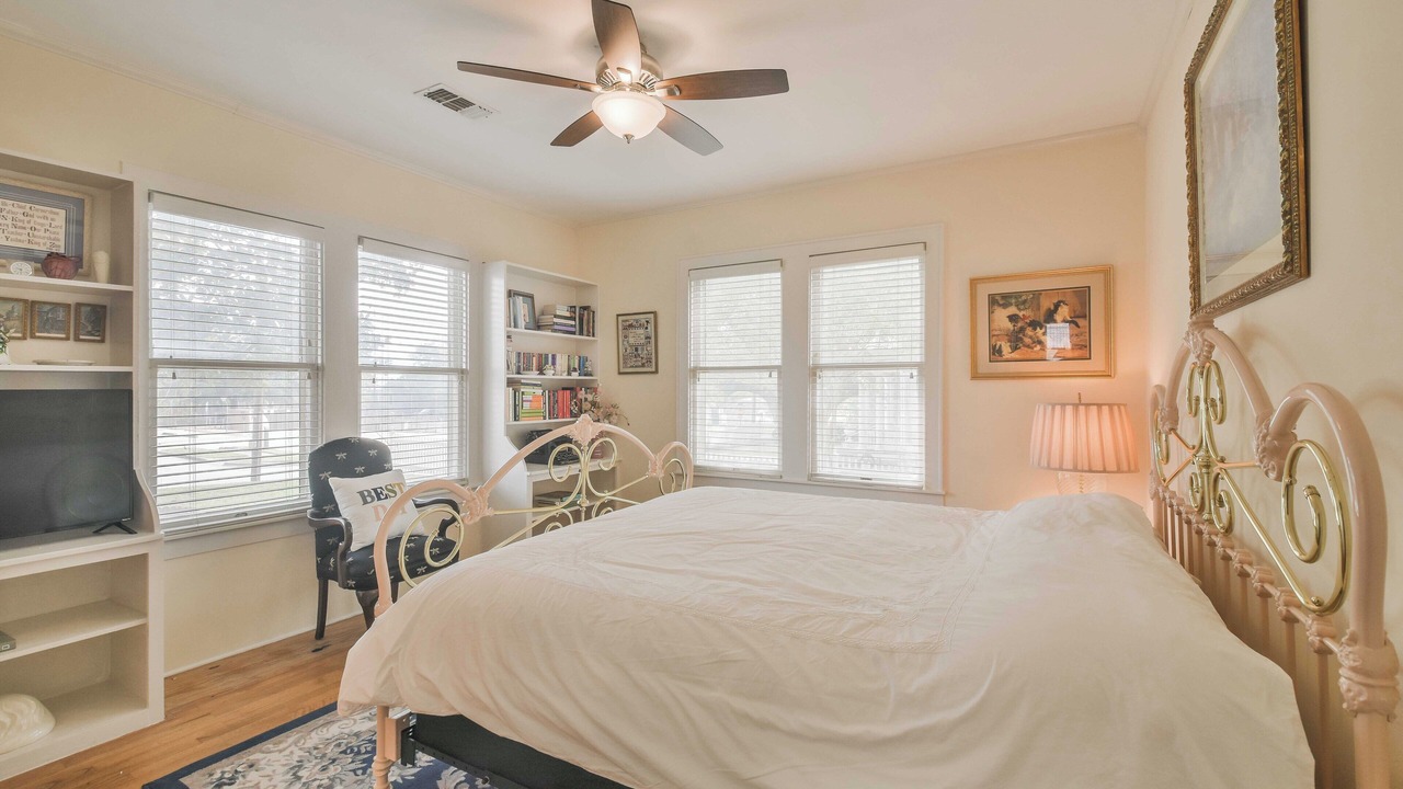 Photo of Bedroom in Brenham
