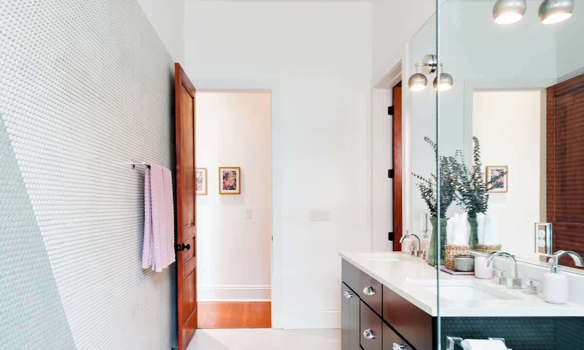 Photo of Bathroom in East Riverside