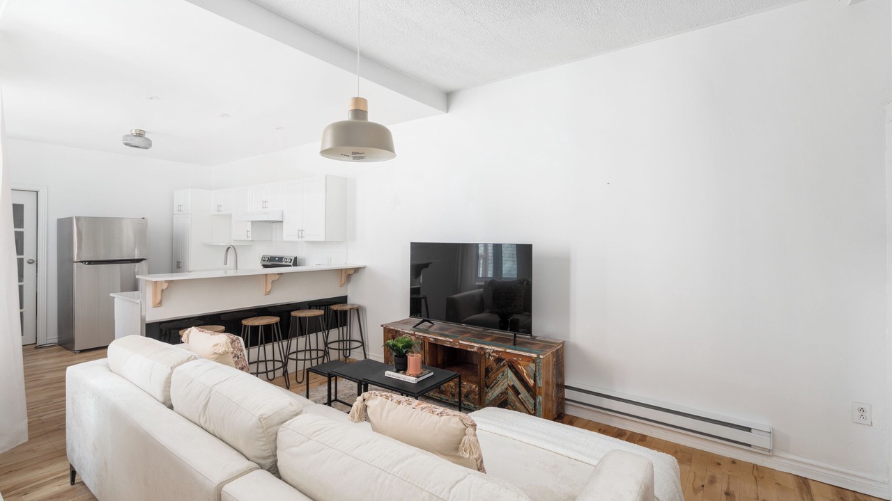 Photo of Livingroom in Mile End