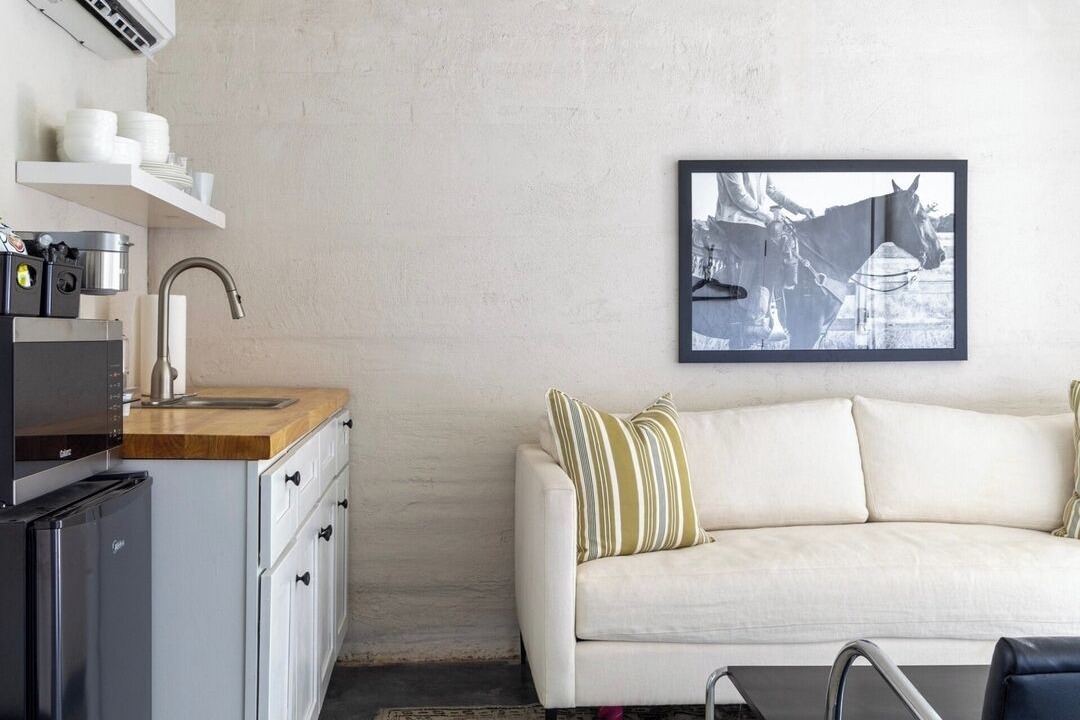 Photo of Livingroom in Round Top