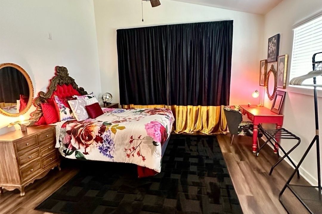 Photo of Bedroom in Alvin
