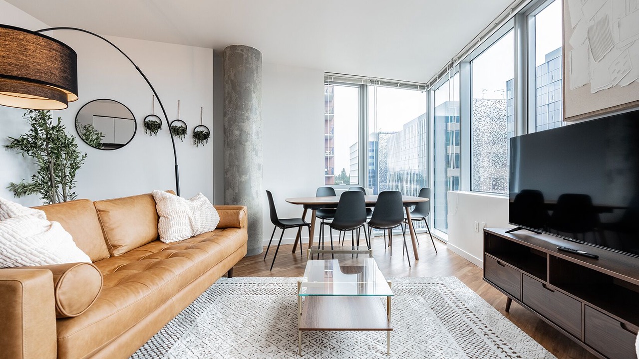 Photo of Livingroom in West Bellevue