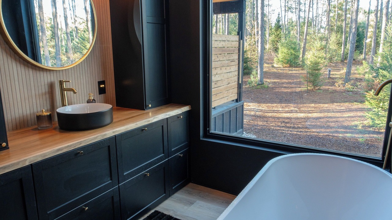 Photo of Bathroom in McMurrich/Monteith