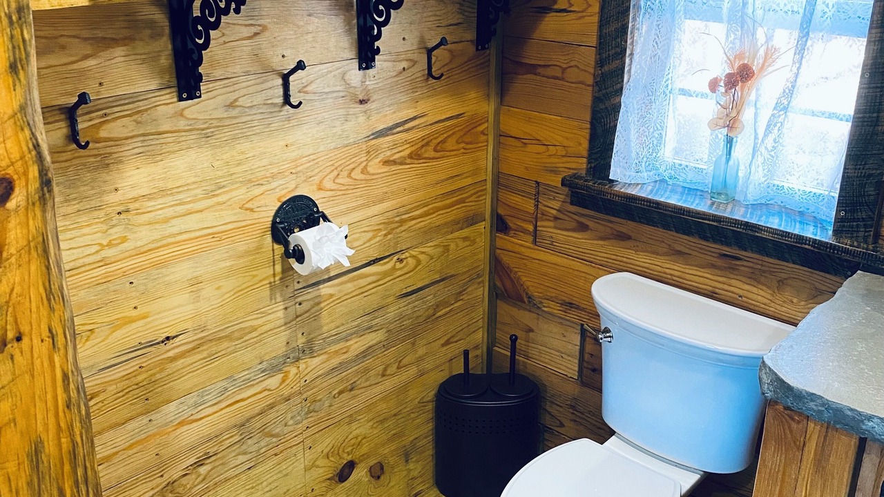 Photo of Bathroom in Eureka Springs