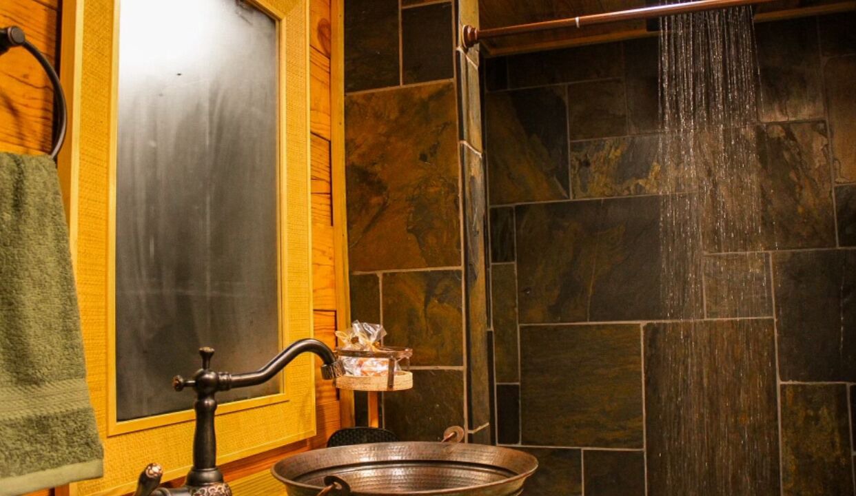 Photo of Bathroom in Eureka Springs