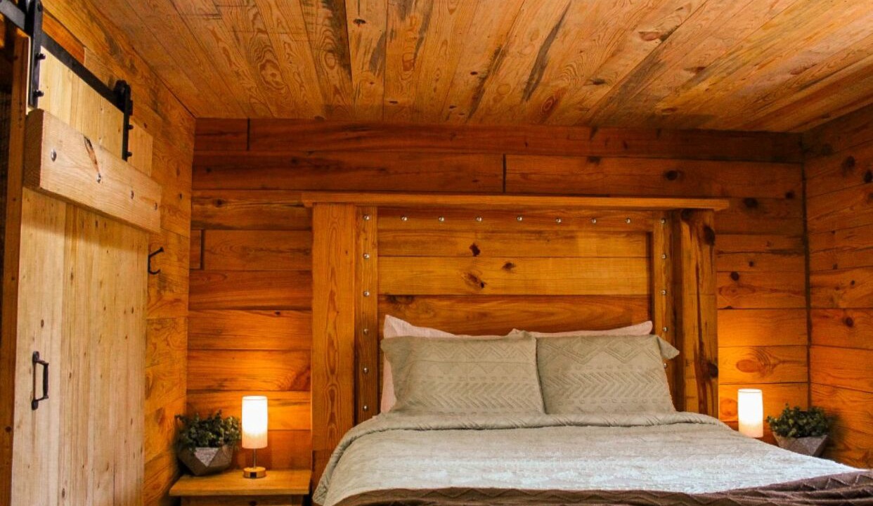 Photo of Bedroom in Eureka Springs