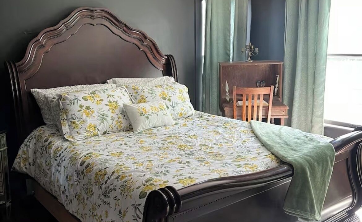 Photo of Bedroom in Champaign