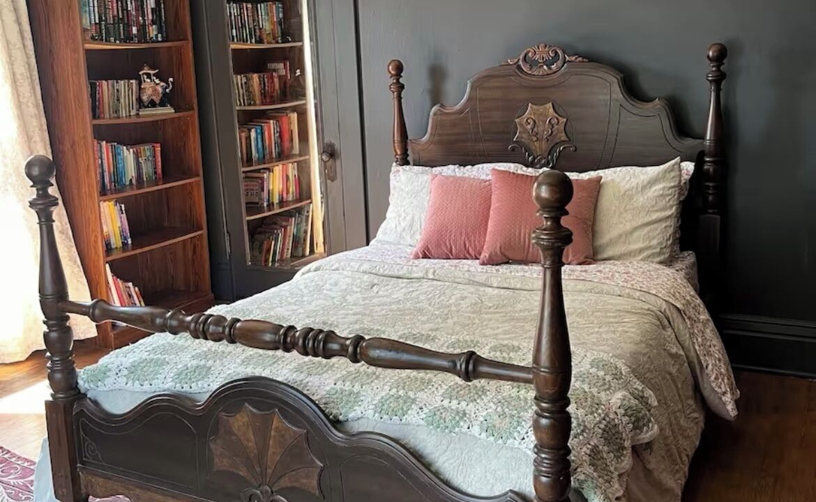Photo of Bedroom in Champaign