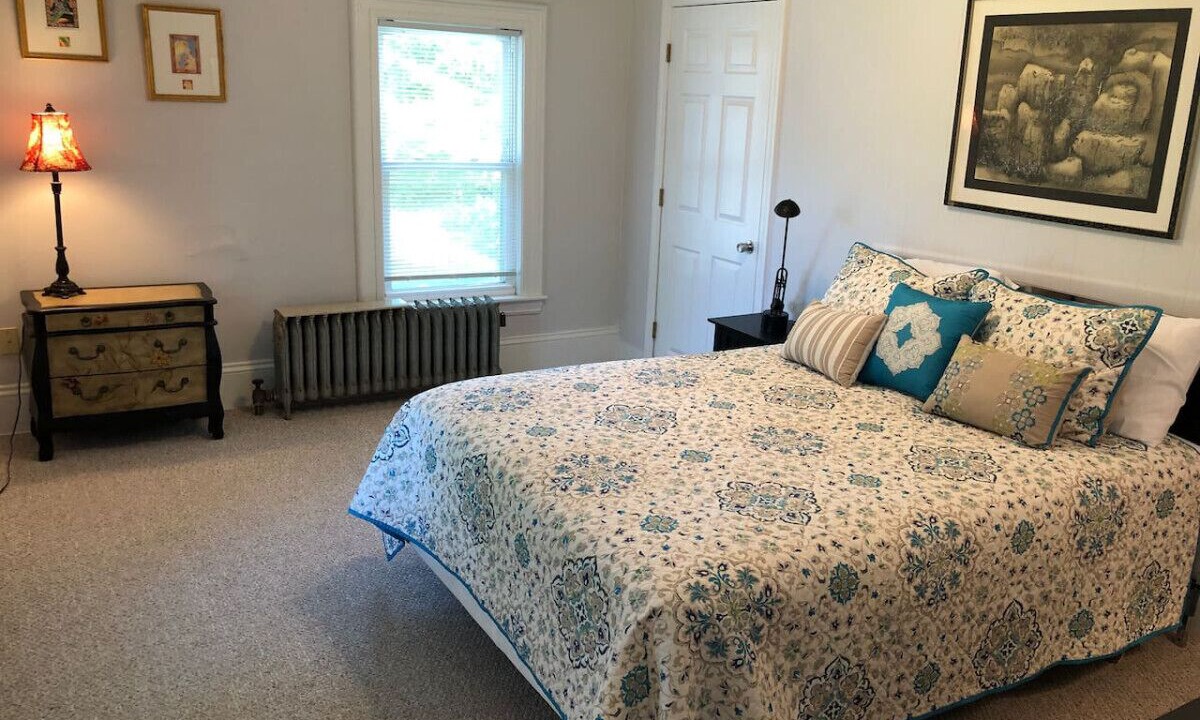 Photo of Bedroom in Back Cove