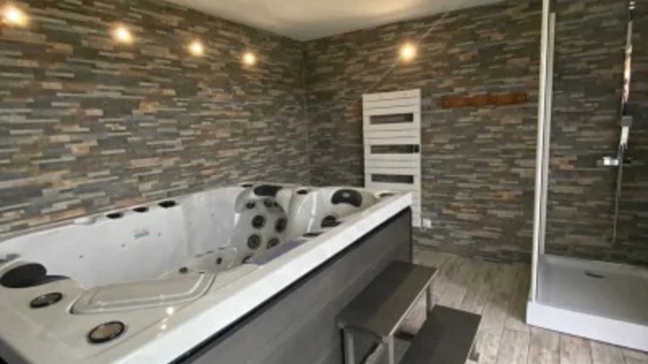Photo of Bathroom in Saint-Laurent-d'Olt