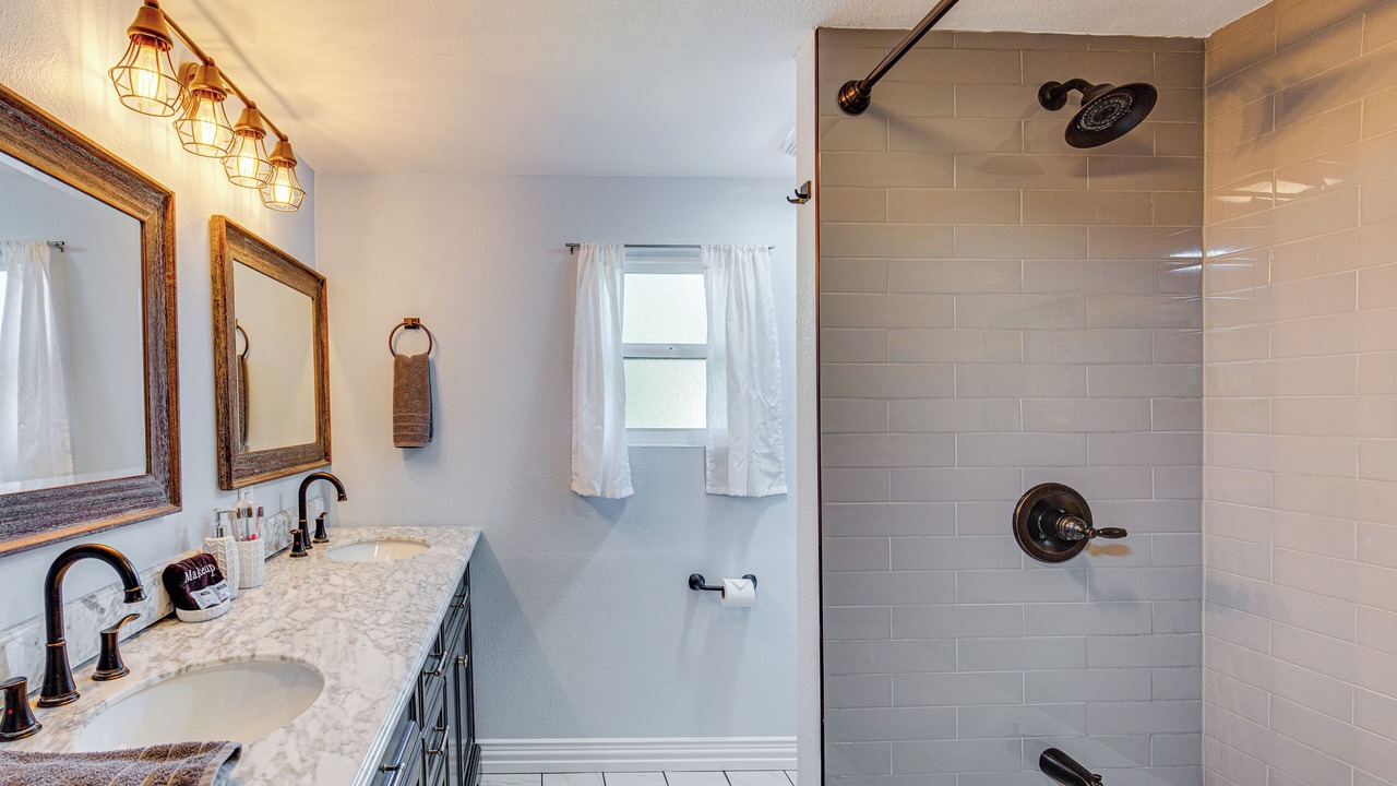 Photo of Bathroom in Gun Barrel City