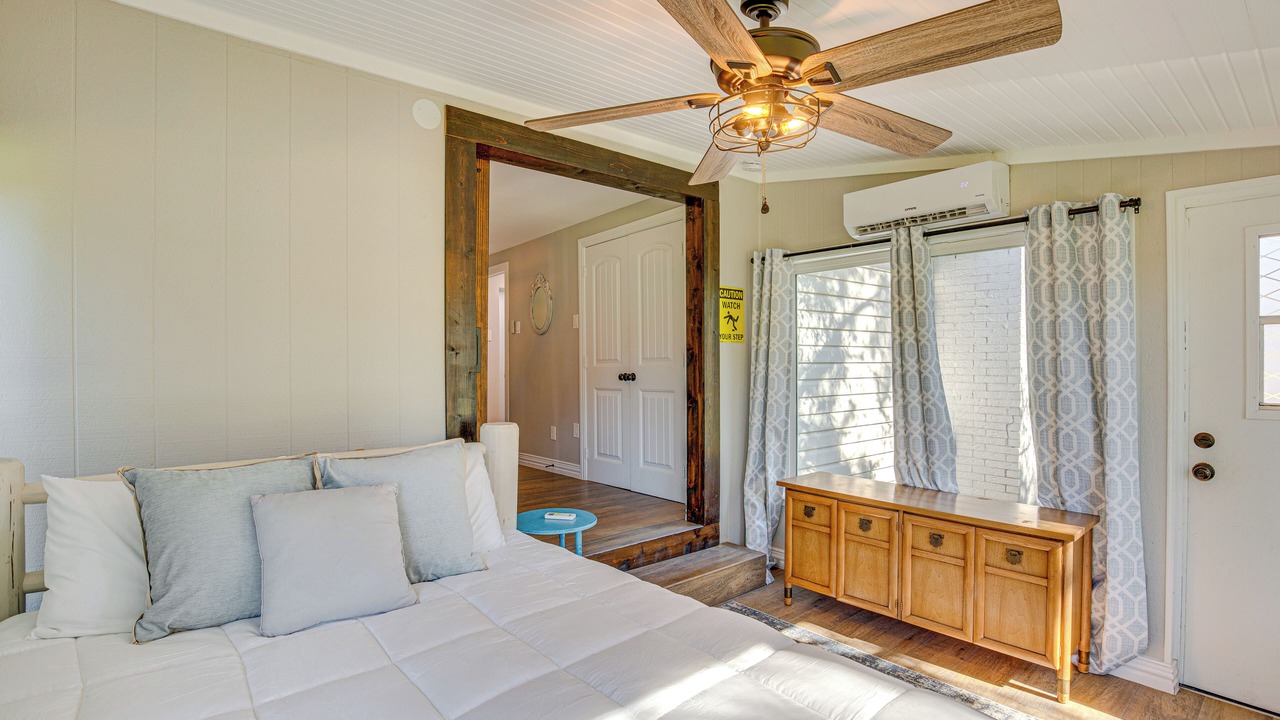 Photo of Bedroom in Gun Barrel City