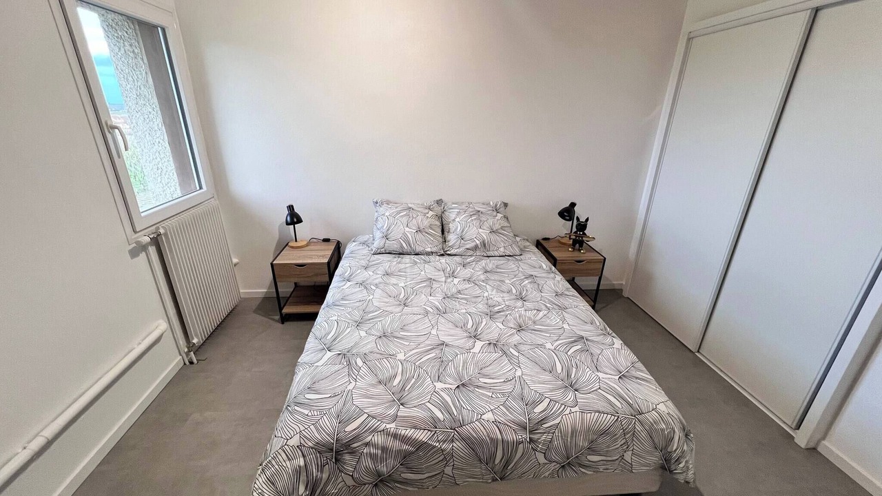 Photo of Bedroom in Vosne-Romanee