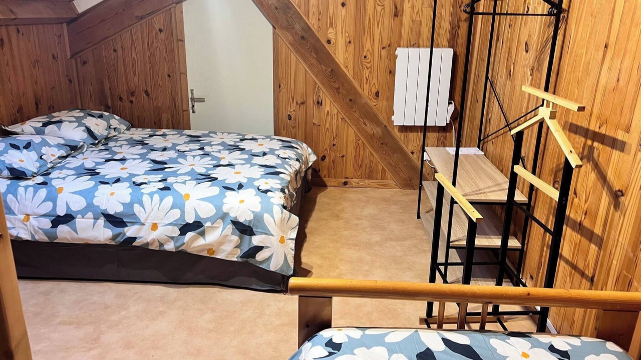 Photo of Bedroom in Vosne-Romanee