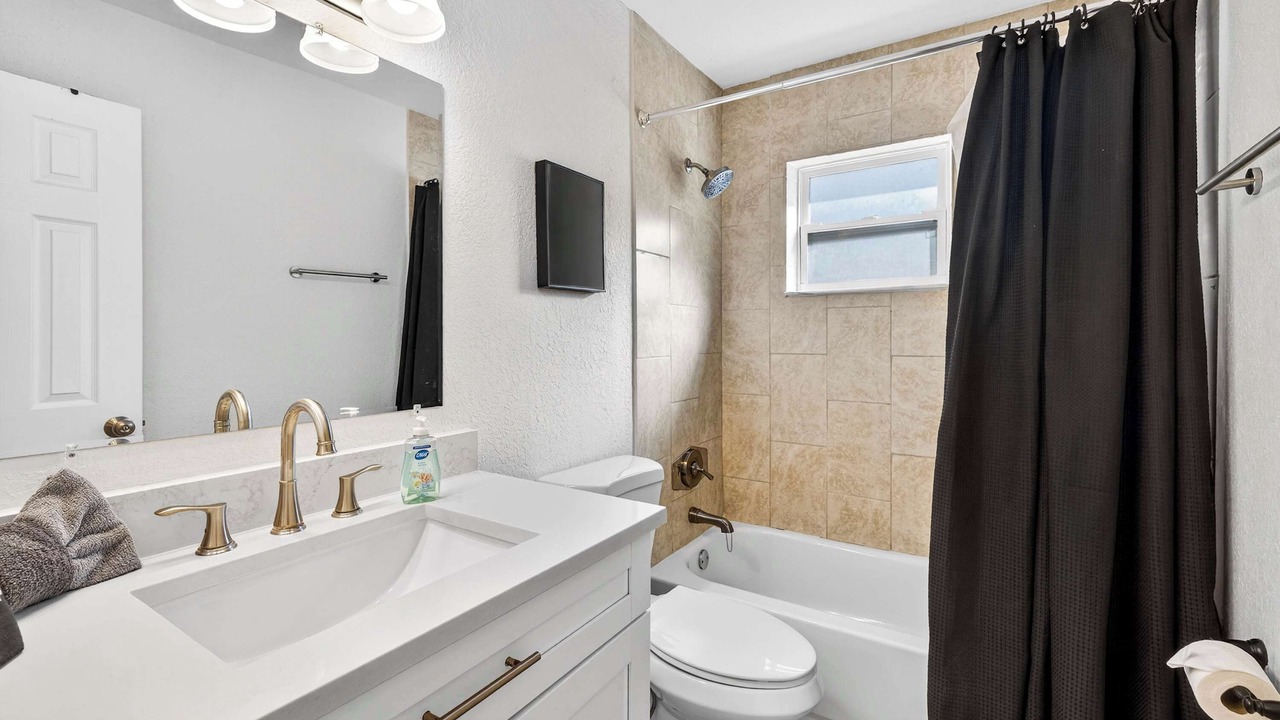 Photo of Bathroom in Sun Bay South