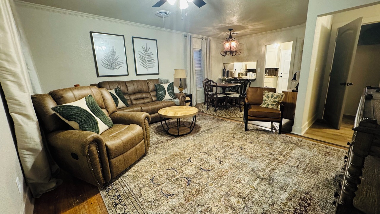 Photo of Livingroom in East Camden