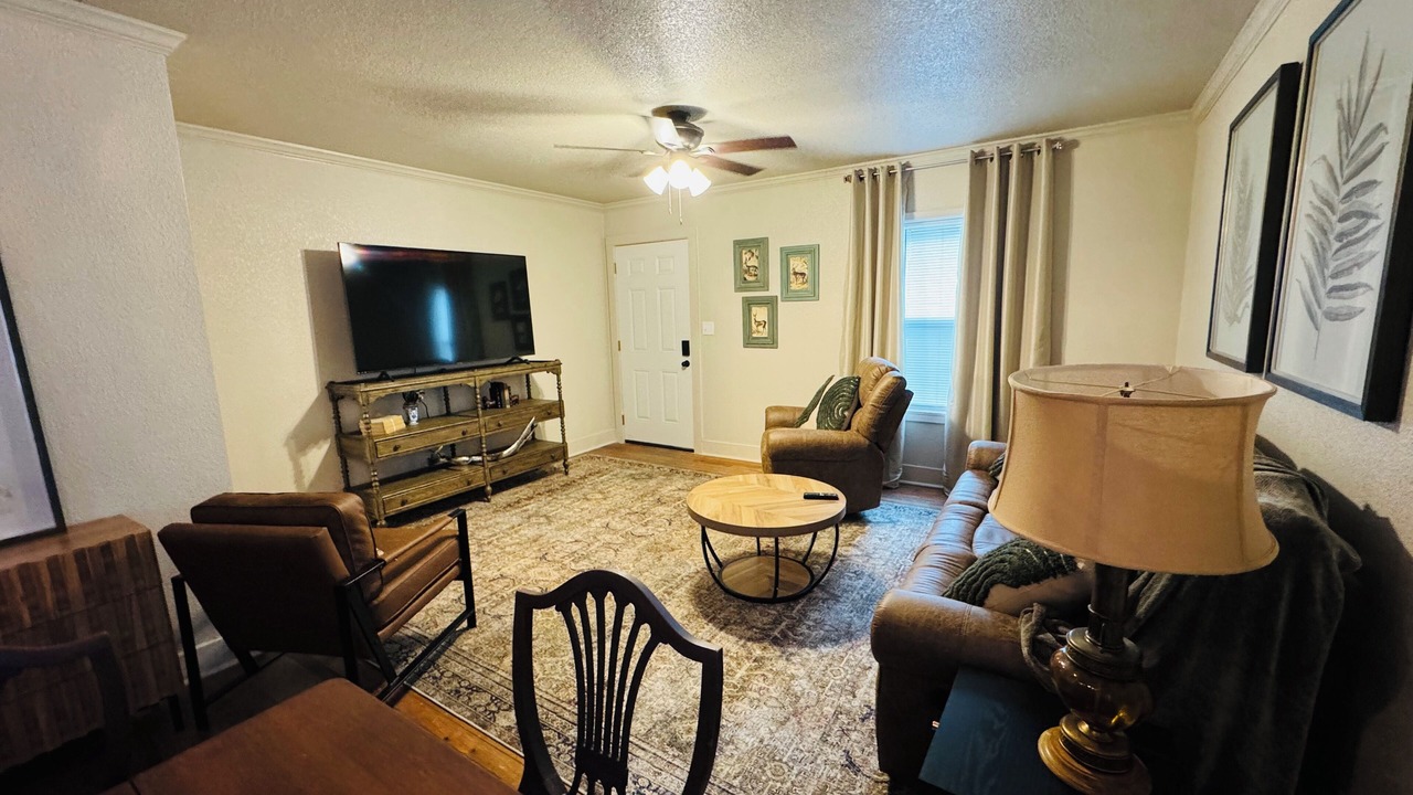 Photo of Livingroom in East Camden