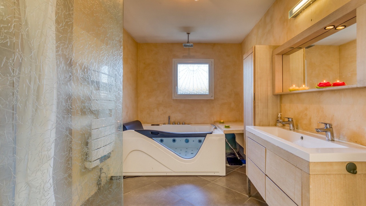 Photo of Bathroom in Alignan-du-Vent