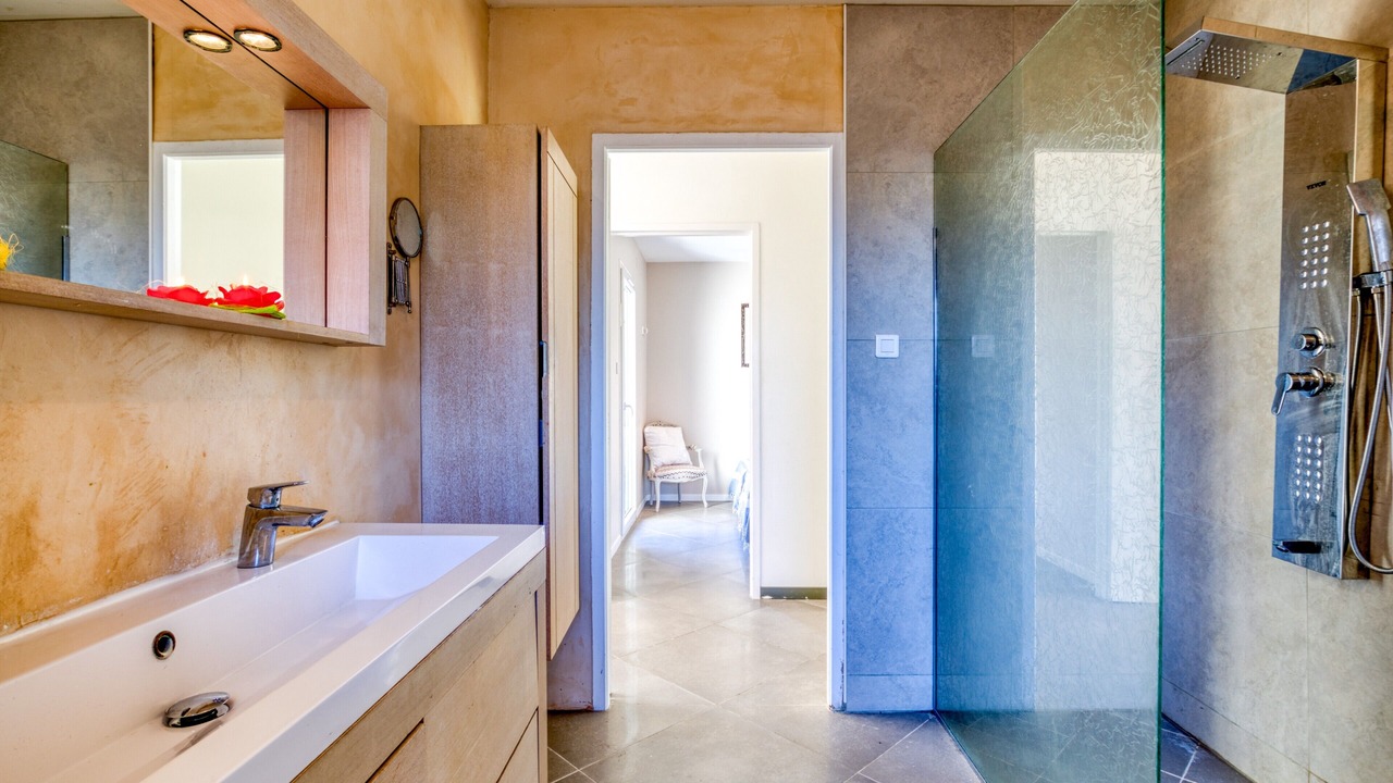 Photo of Bathroom in Alignan-du-Vent