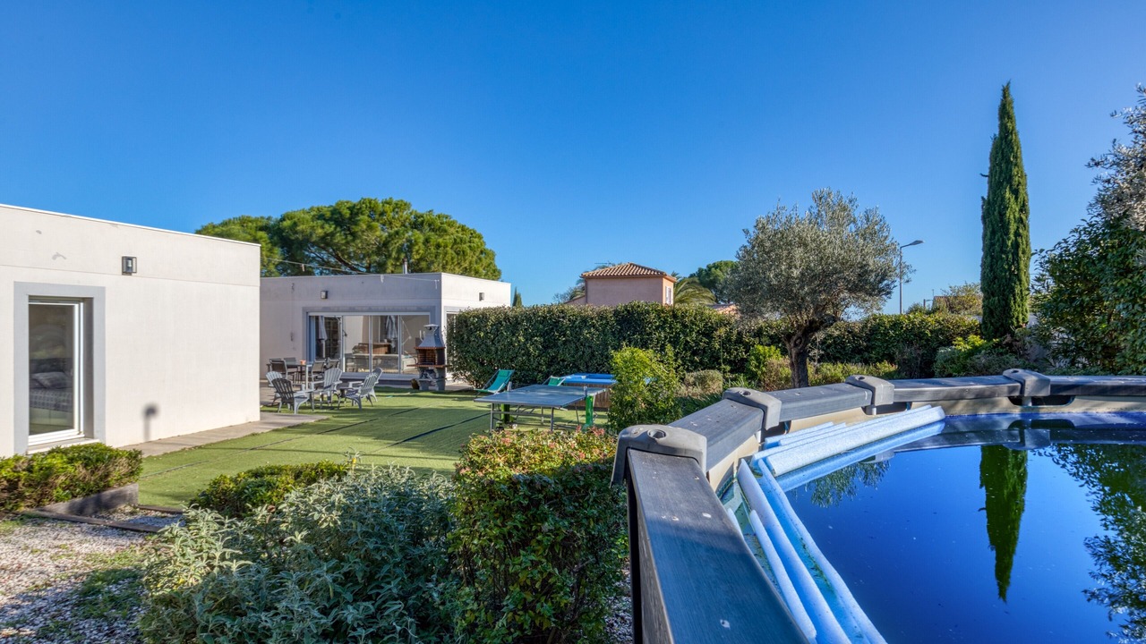 Photo of Patio Balcony in Alignan-du-Vent