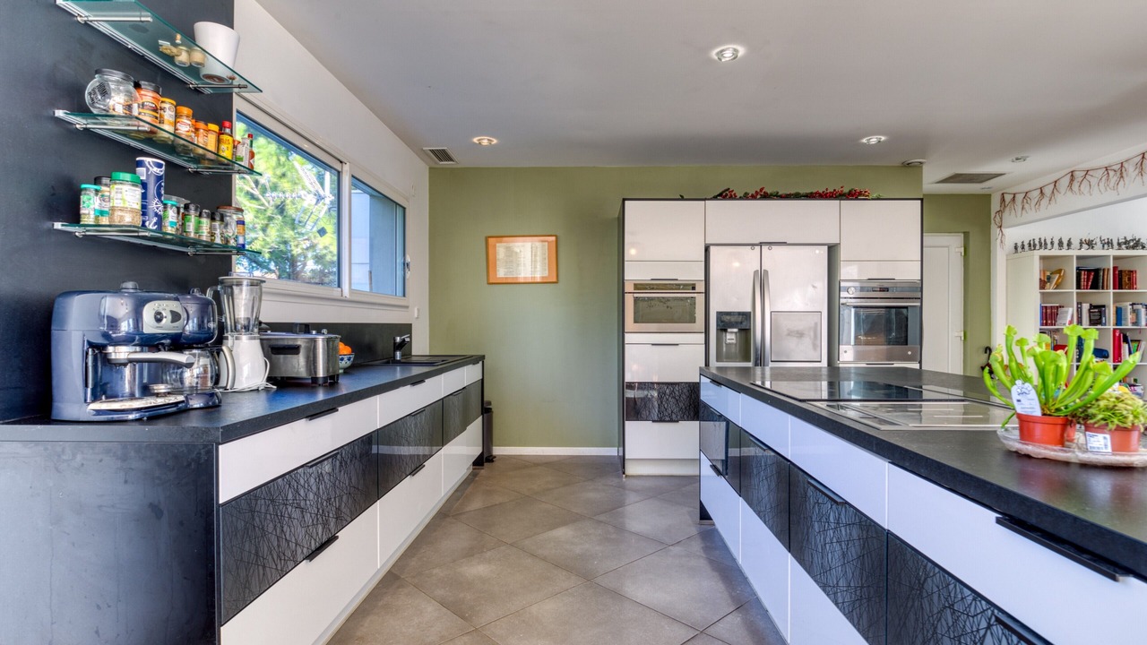 Photo of Kitchen in Alignan-du-Vent