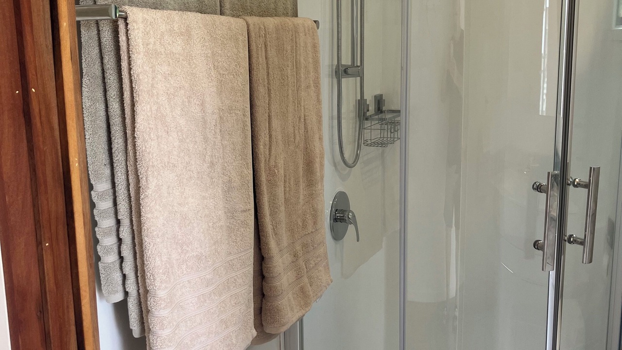 Photo of Bathroom in Omapere