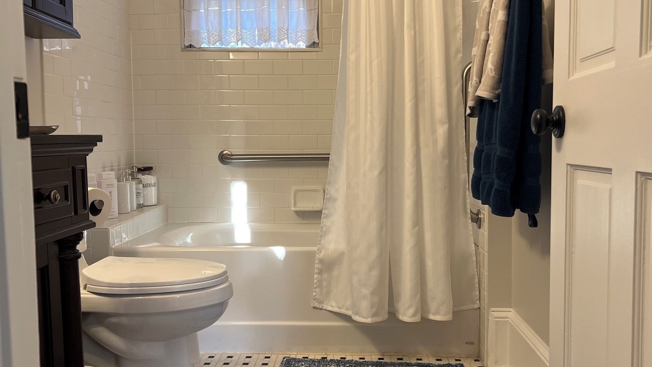 Photo of Bathroom in Lake Junaluska