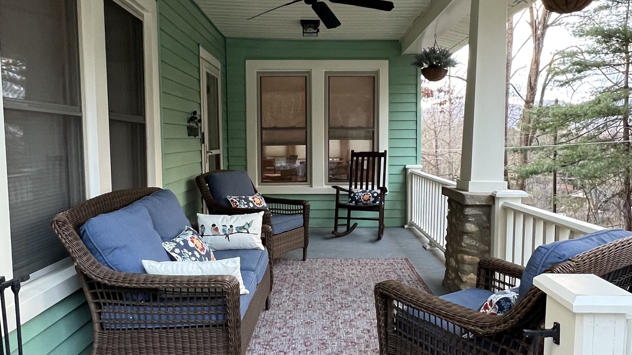 Photo of Patio Balcony in Lake Junaluska
