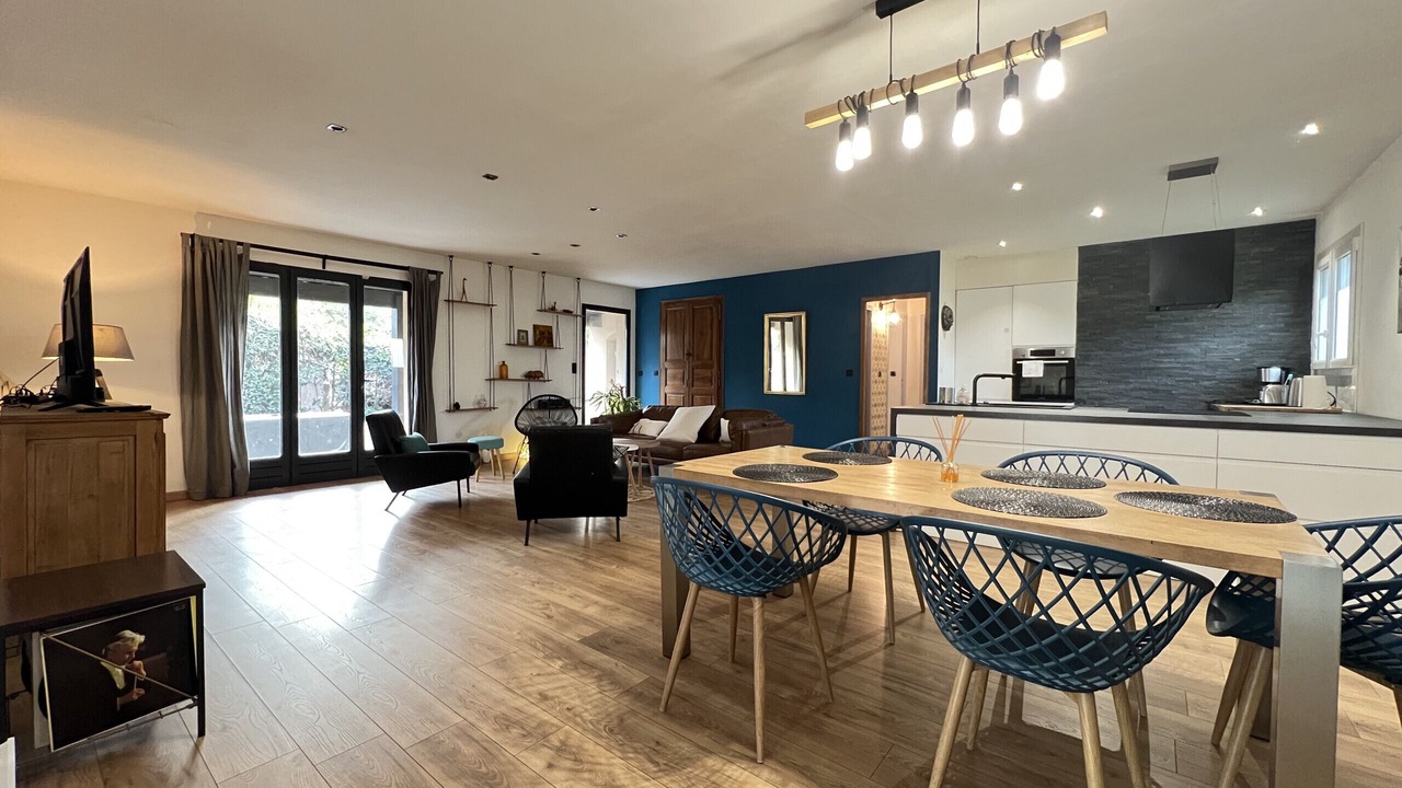 Photo of Livingroom in Lardenne