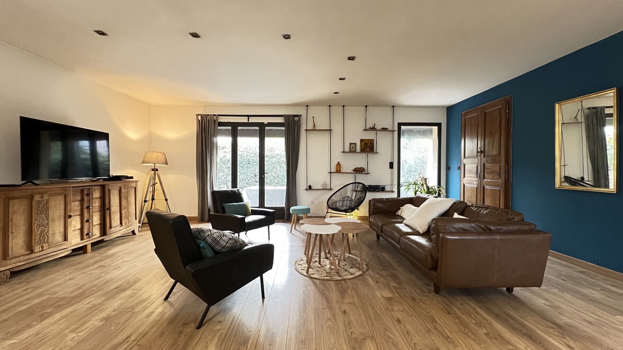 Photo of Livingroom in Lardenne