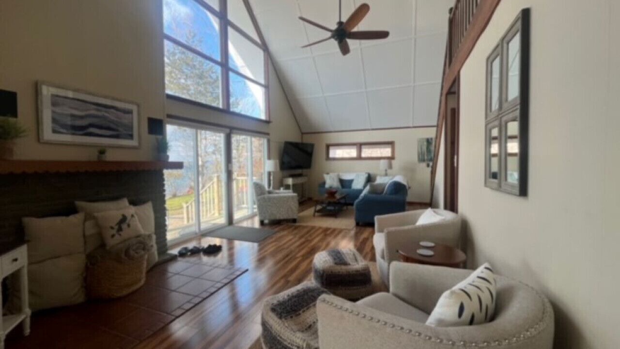 Photo of Livingroom in Skaneateles