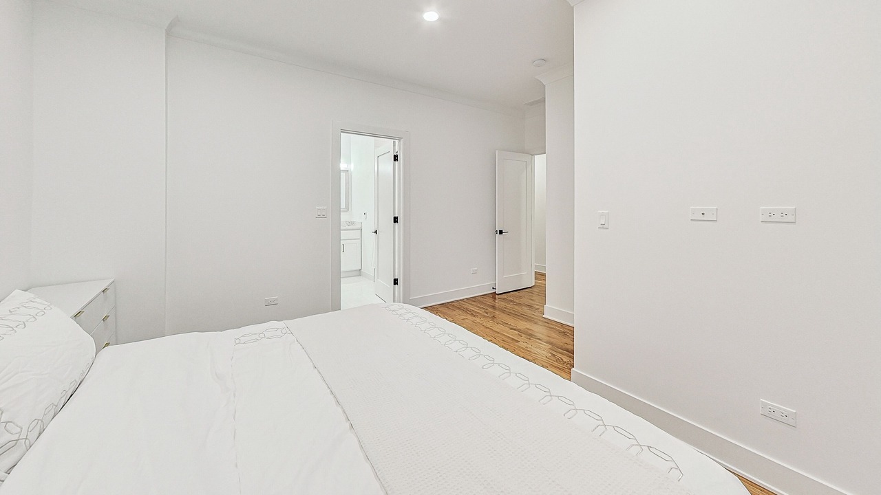 Photo of Bedroom in Lincoln Park