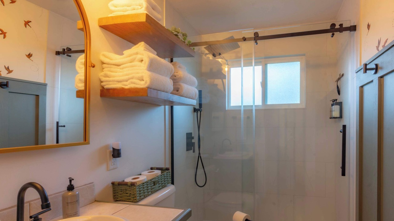 Photo of Bathroom in Salmon