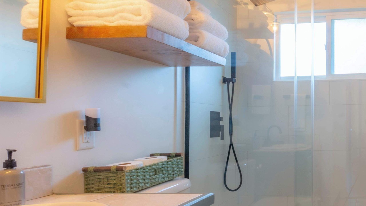 Photo of Bathroom in Salmon