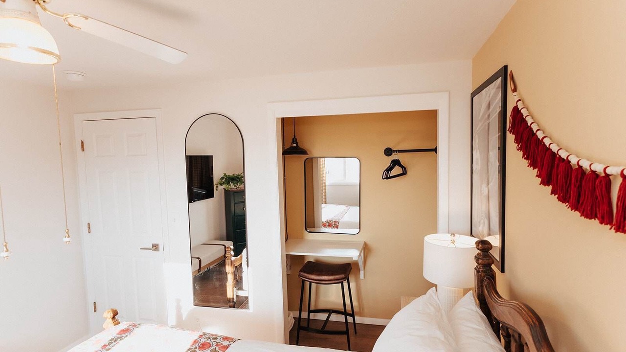 Photo of Others in Salmon