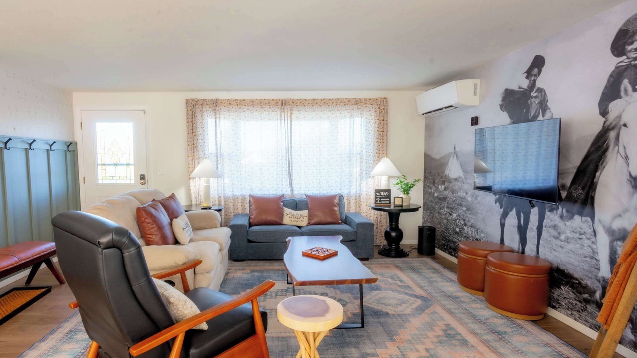 Photo of Bedroom in Salmon