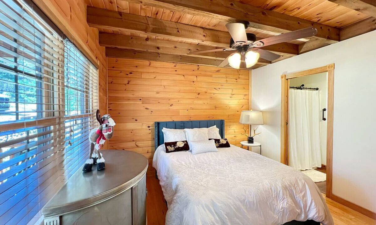 Photo of Bedroom in Millers Creek