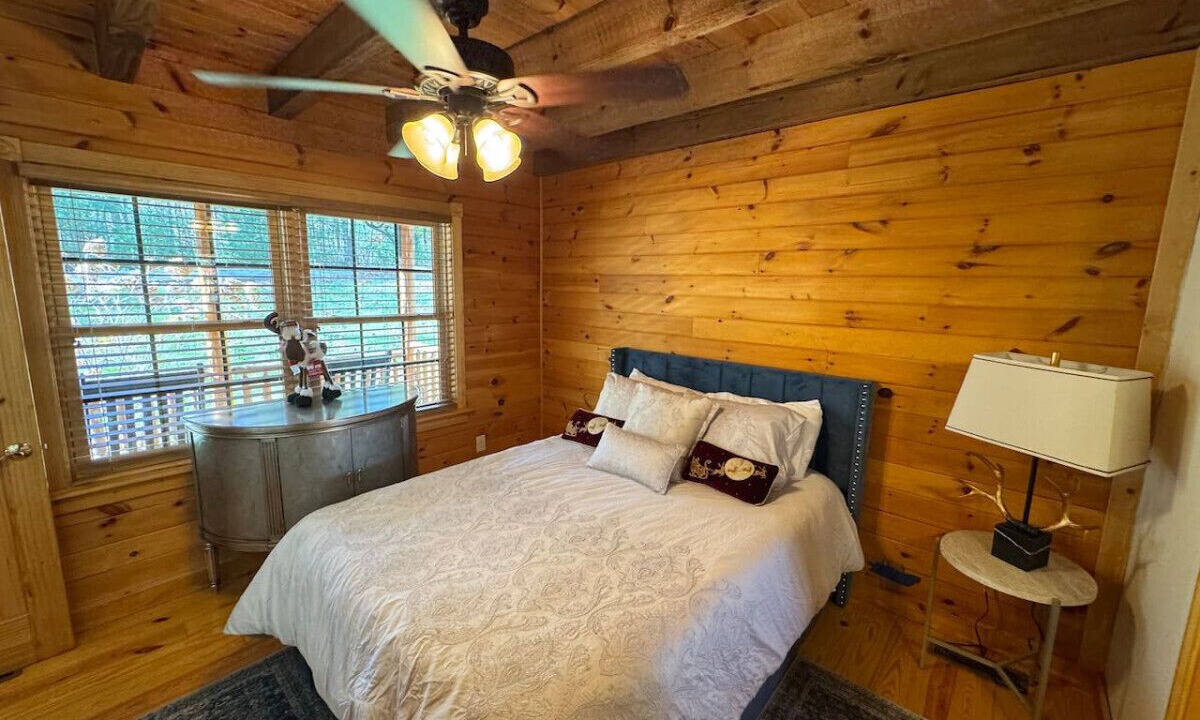 Photo of Bedroom in Millers Creek