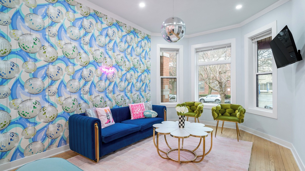 Photo of Livingroom in Lakeview