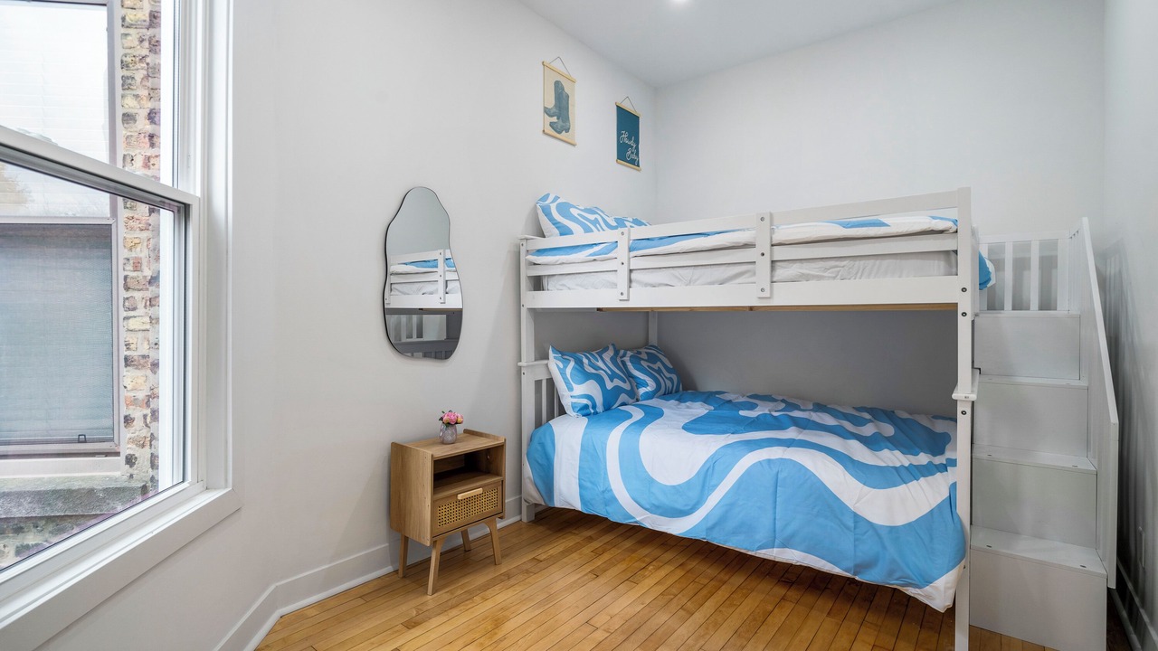 Photo of Bedroom in Lakeview