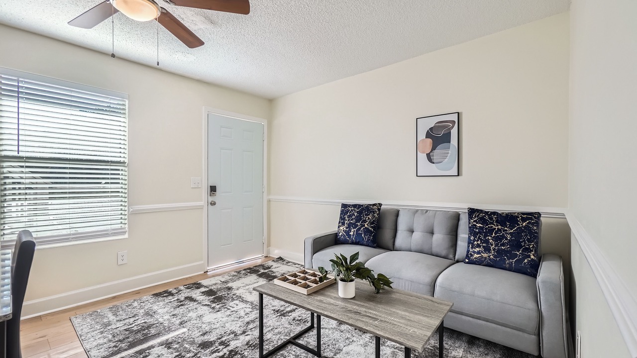 Photo of Livingroom in Cumming