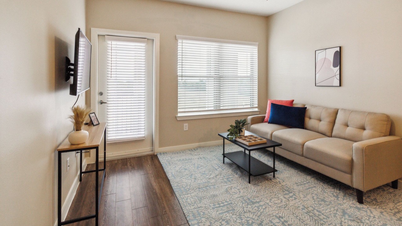 Photo of Livingroom in Willowbrook