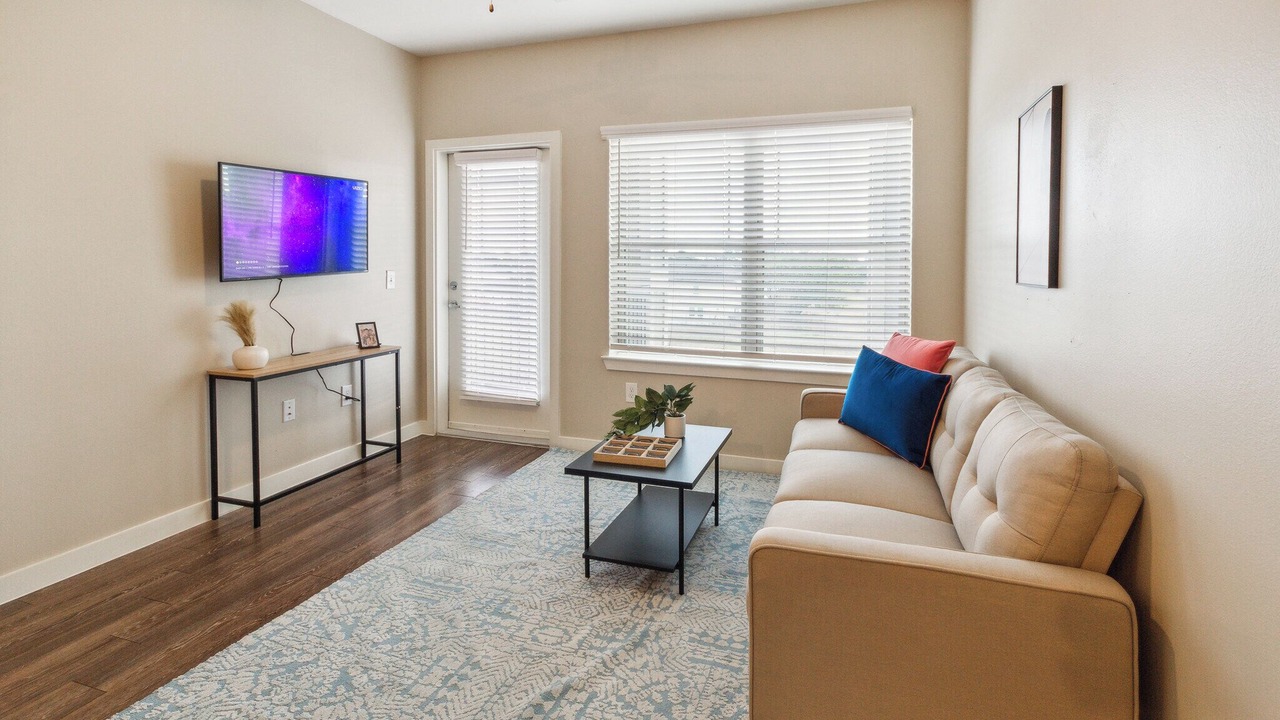 Photo of Livingroom in Willowbrook