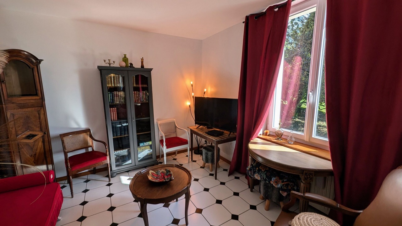 Photo of Livingroom in Chargey-les-Gray