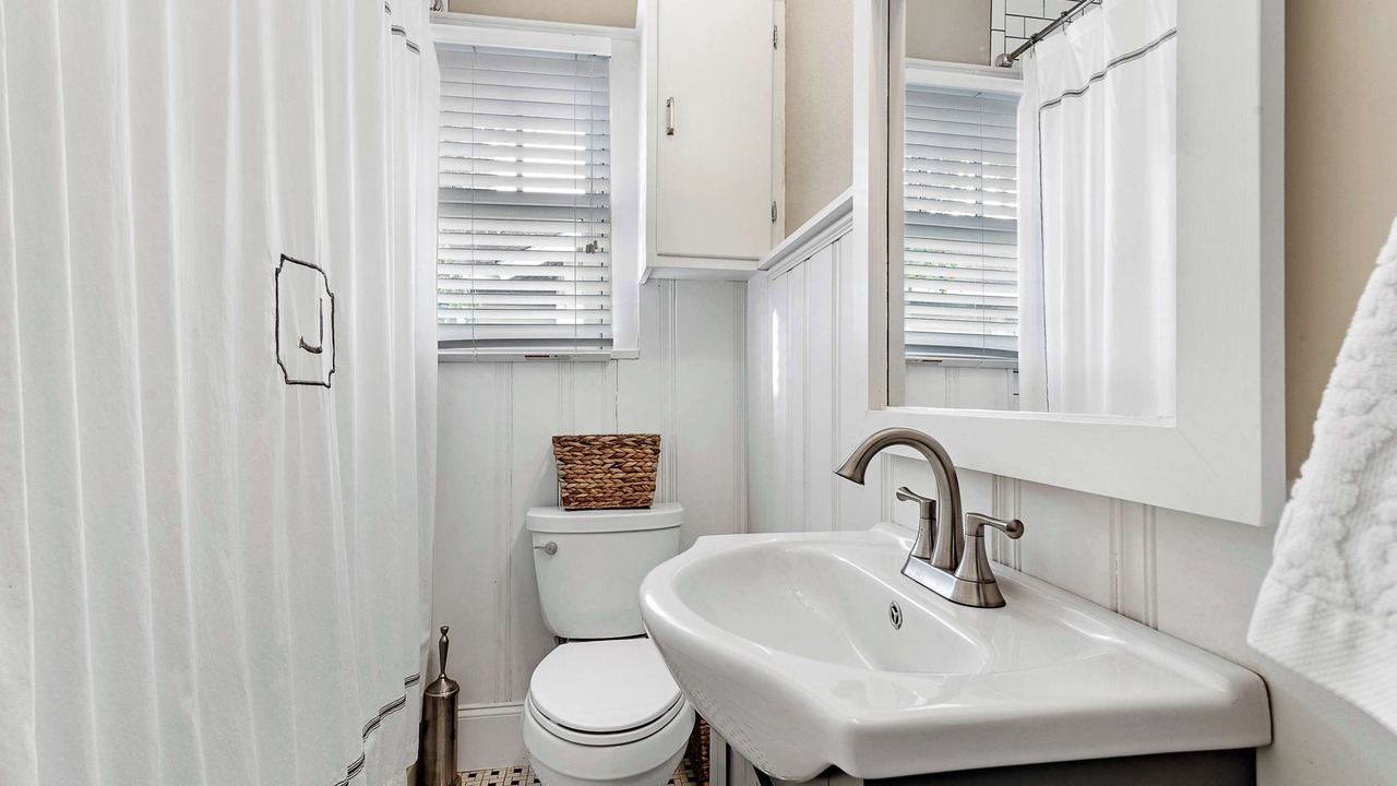 Photo of Bathroom in Hannon Park
