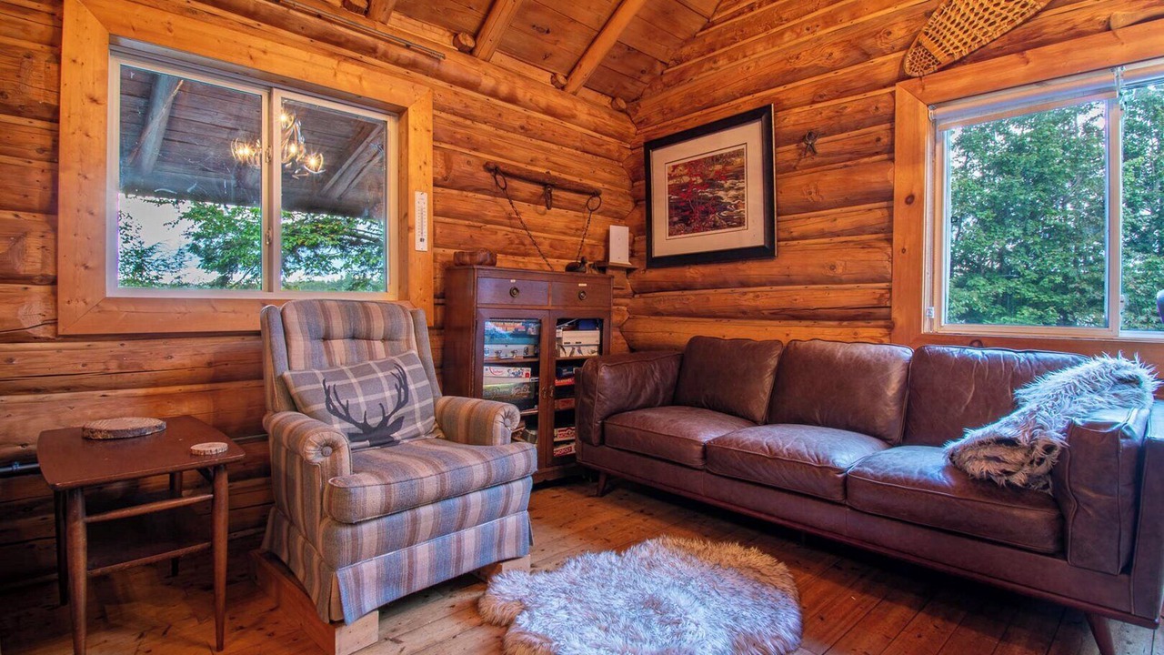 Photo of Livingroom in Ryerson