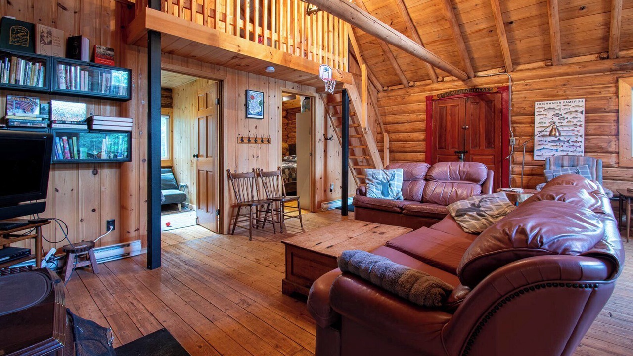 Photo of Livingroom in Ryerson