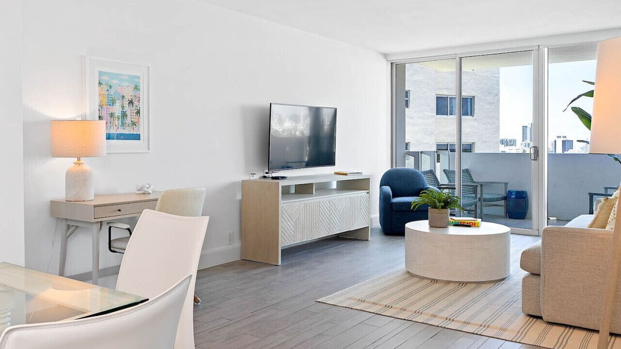 Photo of Livingroom in West Avenue