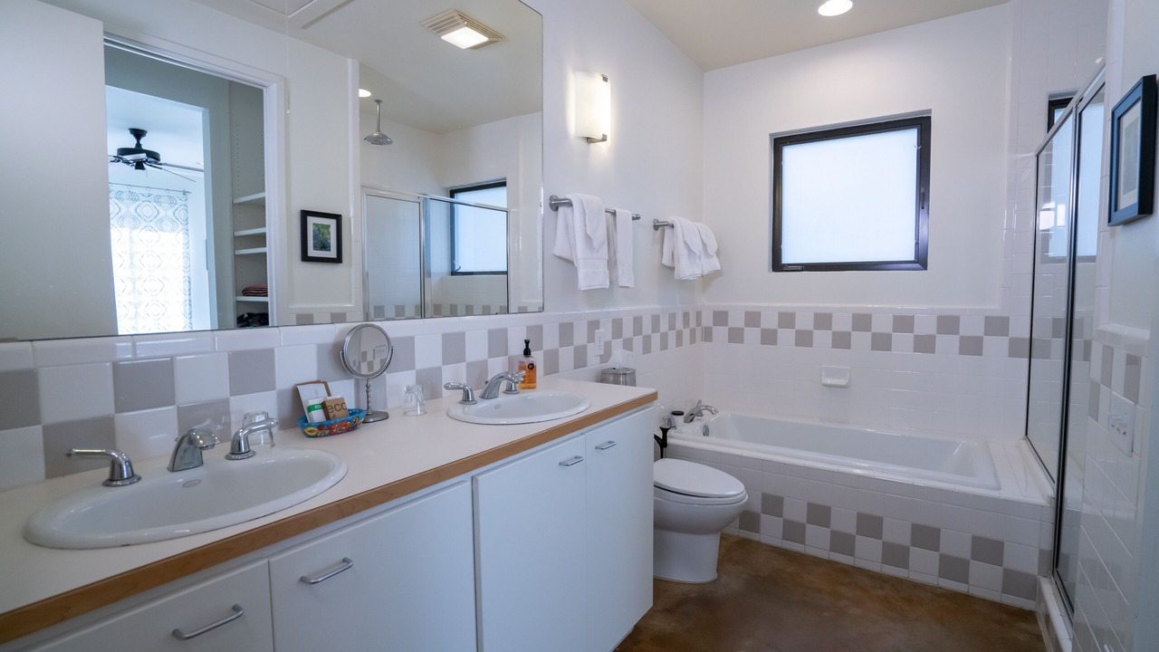 Photo of Bathroom in Kyle